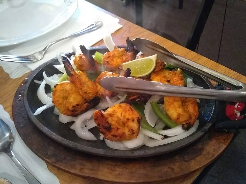 Flavors Indian restaurant | restaurant | 35 Lafayette Ave, Canandaigua, NY 14424, USA | 5854126342 OR +1 585-412-6342