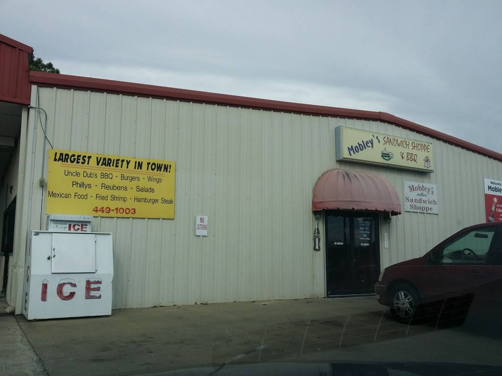 Mobleys Sandwich Shop | meal takeaway | 418 Gordon St, Blackshear, GA 31516, USA | 9124491003 OR +1 912-449-1003