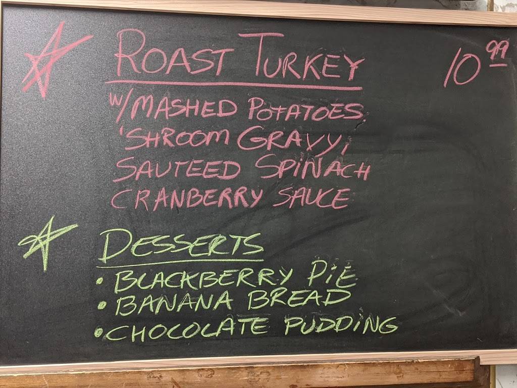 Hannas Diner | restaurant | 83 Henniker St, Hillsboro, NH 03244, USA | 6034643575 OR +1 603-464-3575