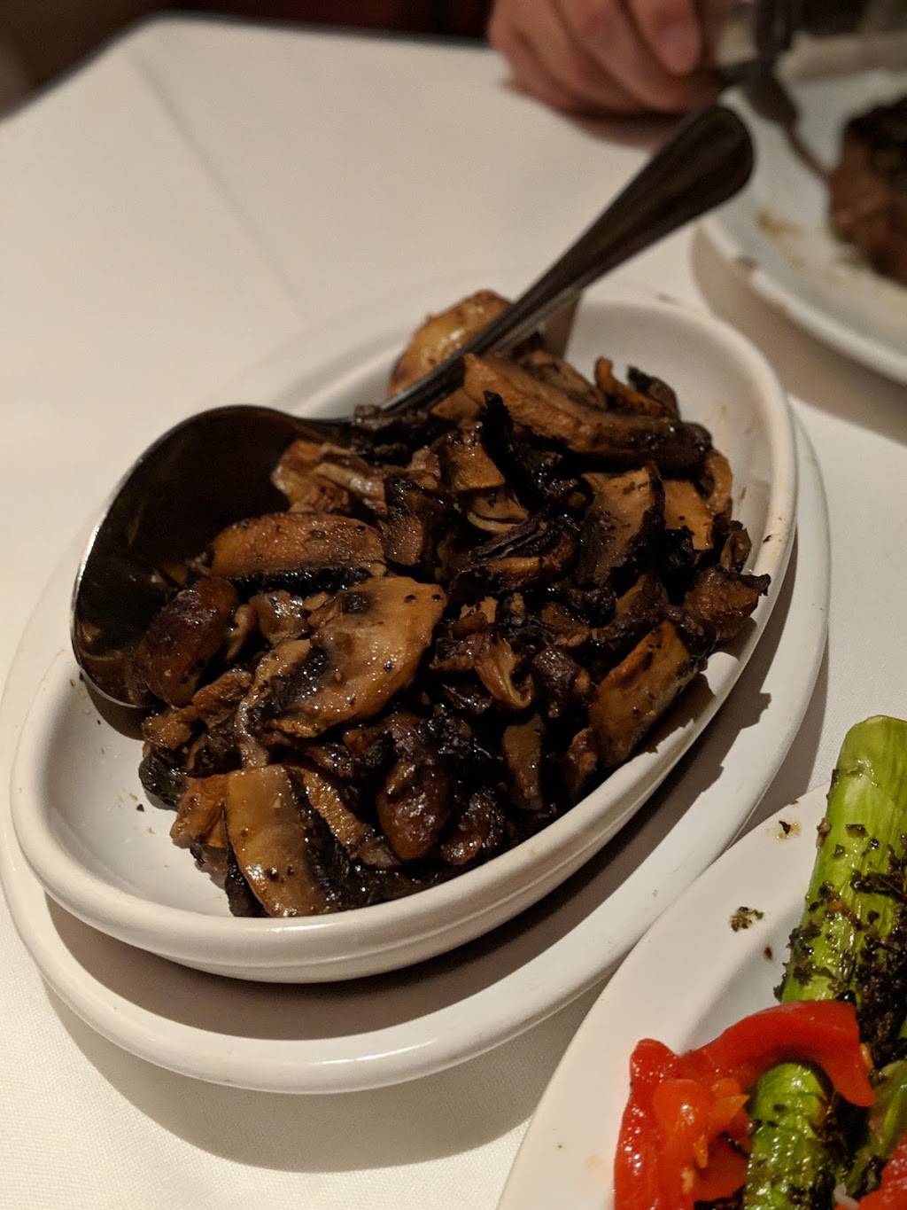 Flemings Prime Steakhouse & Wine Bar | restaurant | 3342 W Friendly Ave, Greensboro, NC 27410, USA | 3362947790 OR +1 336-294-7790