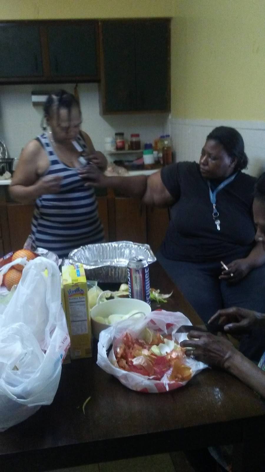 Marsha`s soul food cafe/ formally stick a fork in it | restaurant | 3868 E 71st St, Cleveland, OH 44105, USA | 2164654292 OR +1 216-465-4292