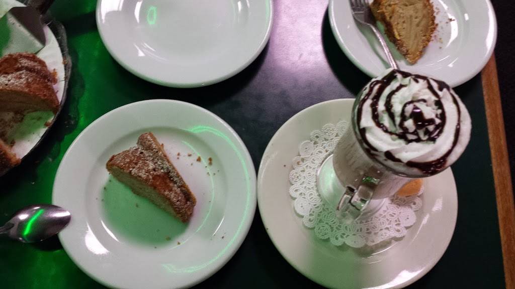 Giovannis Pizzeria & Restaurant | restaurant | 5612 Merrick Rd, Massapequa, NY 11758, USA | 5167997326 OR +1 516-799-7326