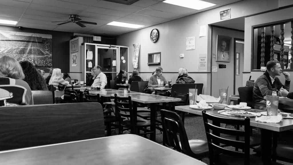 Tommys Pizza | restaurant | 174 W Lane Ave, Columbus, OH 43201, USA | 6142944669 OR +1 614-294-4669