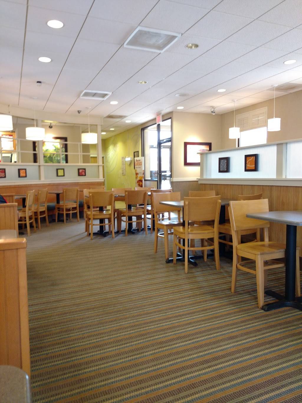 Wendys | restaurant | 13822 Village Place Dr, Midlothian, VA 23114, USA | 8047947155 OR +1 804-794-7155