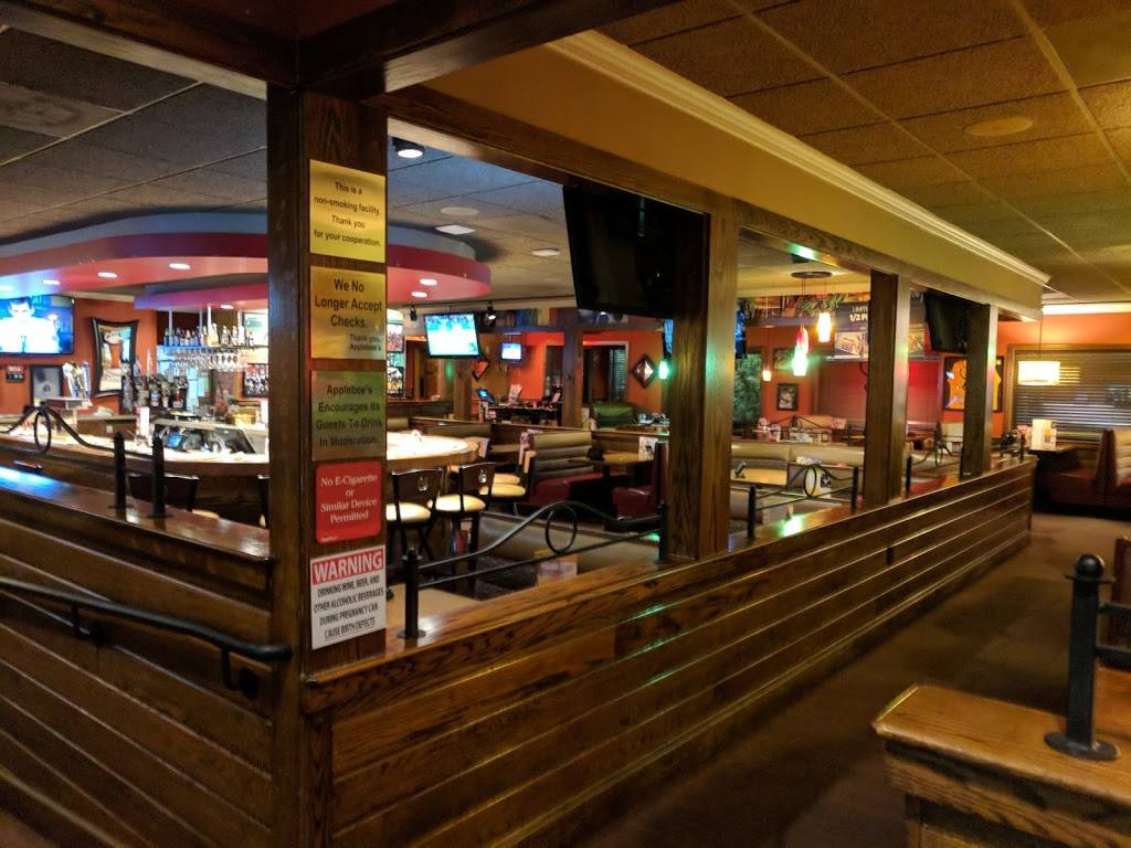 Applebees Grill + Bar | restaurant | 10728 W 21st St, Wichita, KS 67205, USA | 3167292777 OR +1 316-729-2777