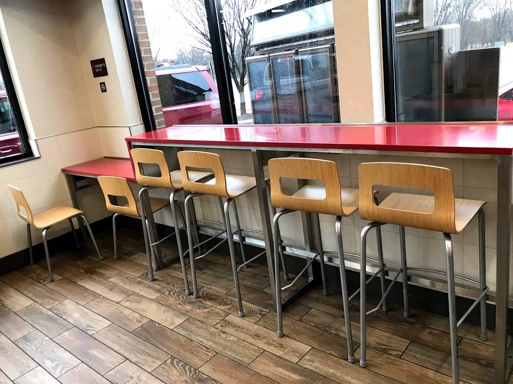 Wendys | restaurant | 4070 Airline Pkwy, Chantilly, VA 20151, USA | 7039618692 OR +1 703-961-8692