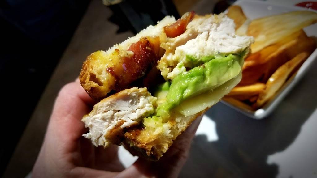 Deja Brew Bar & Grill | restaurant | 5219 95th St, Oak Lawn, IL 60453, USA | 7084230484 OR +1 708-423-0484