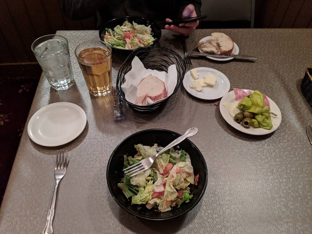 Saputos | restaurant | 801 E Monroe St, Springfield, IL 62701, USA | 2175442523 OR +1 217-544-2523