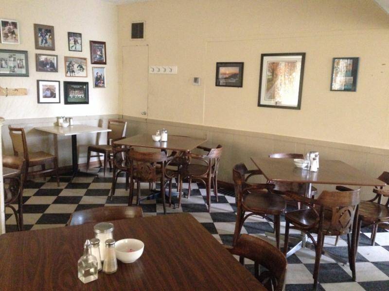 Lock Street Diner | restaurant | 769 Lock St, Peterborough, ON K9J 8S8, Canada | 7057430947 OR +1 705-743-0947