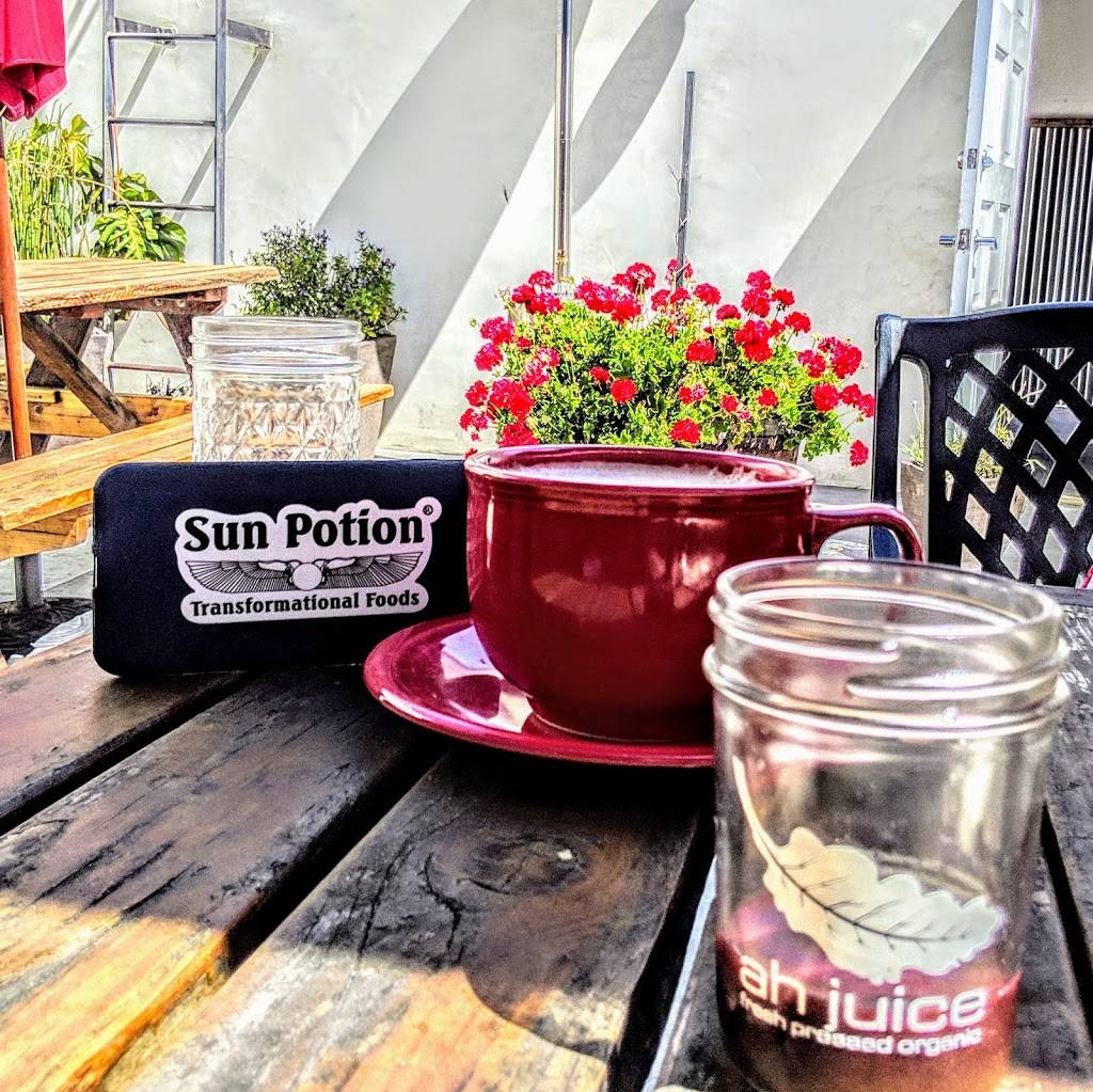 ah juice organic cafe | restaurant | 432 E Haley St, Santa Barbara, CA 93101, USA | 8056981032 OR +1 805-698-1032