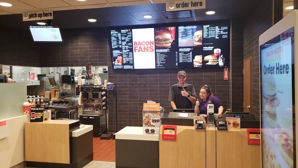 McDonalds | cafe | 214 College Hwy, Southwick, MA 01077, USA | 4135690540 OR +1 413-569-0540