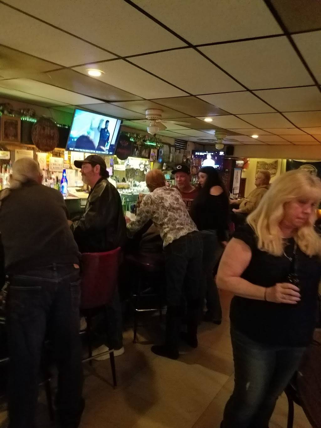 Valley Tavern | restaurant | 9165 Reading Rd, Cincinnati, OH 45215, USA | 5137335049 OR +1 513-733-5049