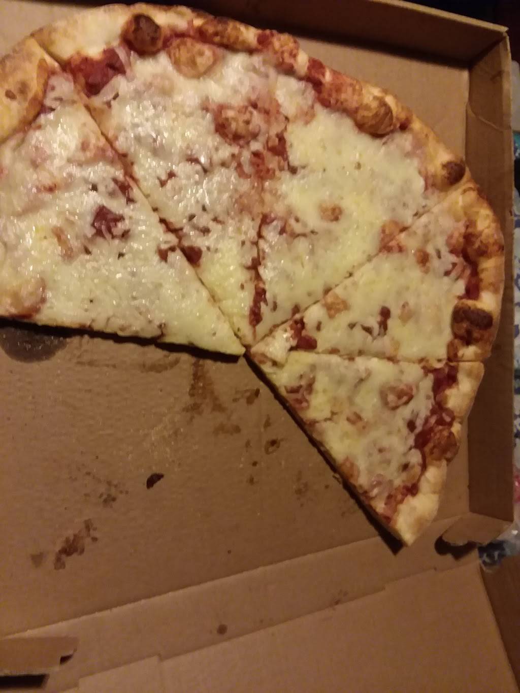 Antonios Greenfield Pizza & Grinders | meal takeaway | 201 Main St, Greenfield, MA 01301, USA | 4137737517 OR +1 413-773-7517