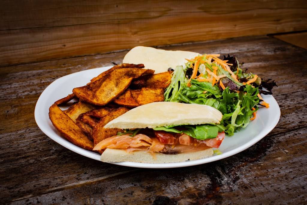 Restaurant LEspiègle | restaurant | 1834 Rue Des Cascades O, Saint-Hyacinthe, QC J2S 5J6, Canada | 4507781551 OR +1 450-778-1551