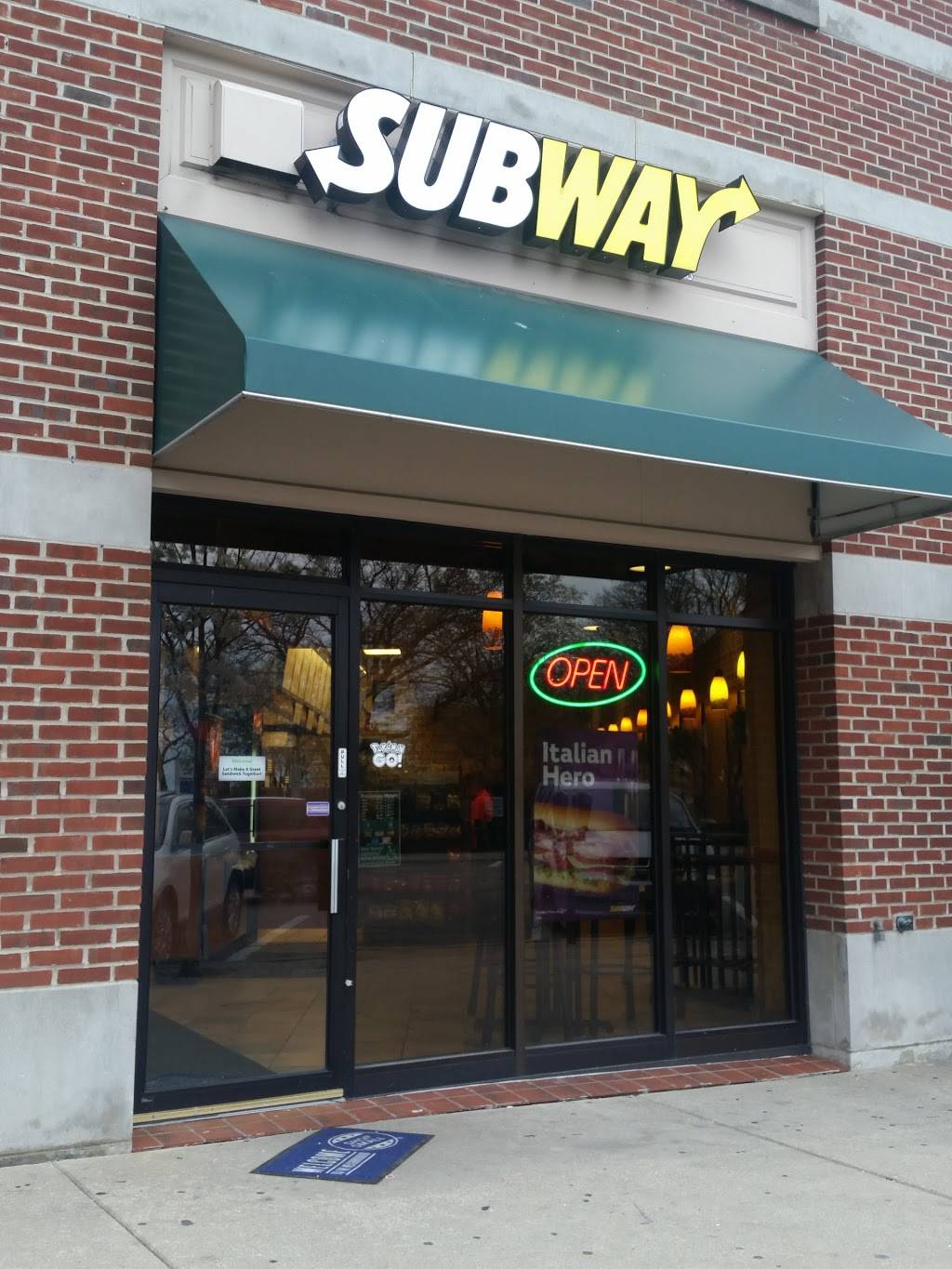 Subway | restaurant | 75 N Main St #100, Mt Clemens, MI 48043, USA | 5864934800 OR +1 586-493-4800