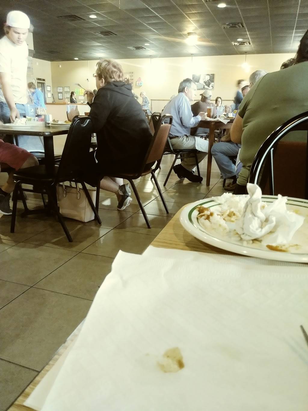 The Lunch Box | restaurant | 916 Kings Bay Rd, St Marys, GA 31558, USA | 9128822210 OR +1 912-882-2210