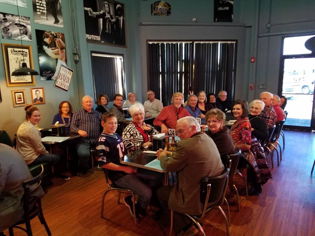 Hamiltons Restaurant And Bar | restaurant | 8460 Central Mall Dr, Port Arthur, TX 77642, USA | 4097240402 OR +1 409-724-0402