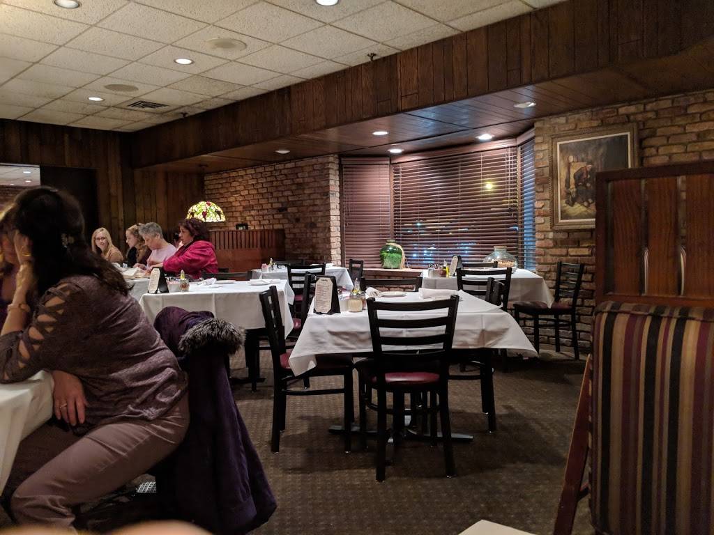 Traversos Restaurant | restaurant | 15601 S Harlem Ave, Orland Park, IL 60462, USA | 7085322220 OR +1 708-532-2220