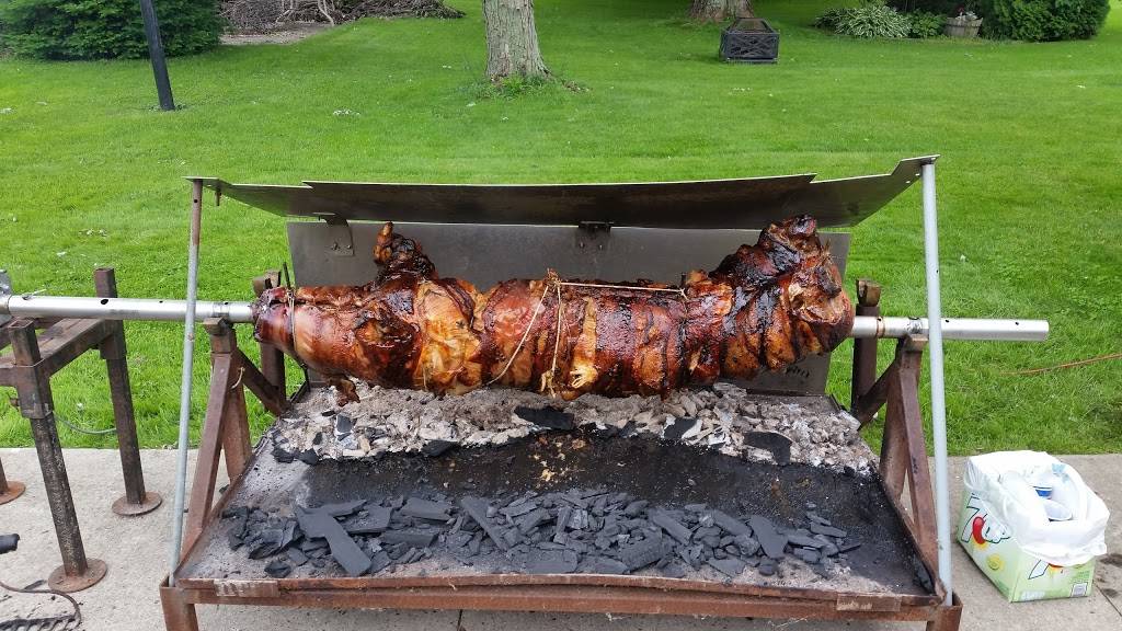 Oak Central LLC | restaurant | 139 N Main St, Oakfield, WI 53065, USA | 9205833637 OR +1 920-583-3637