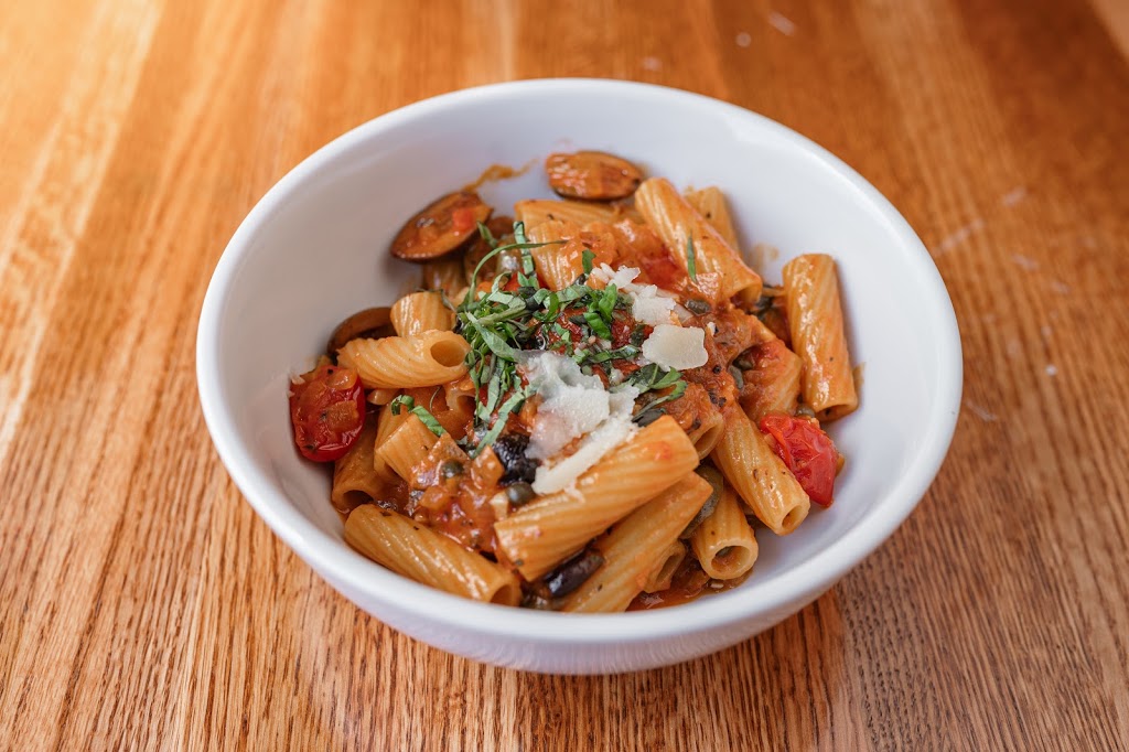 Vitalia | restaurant | 2935 Veterans Rd W, Staten Island, NY 10309, USA | 7183686198 OR +1 718-368-6198