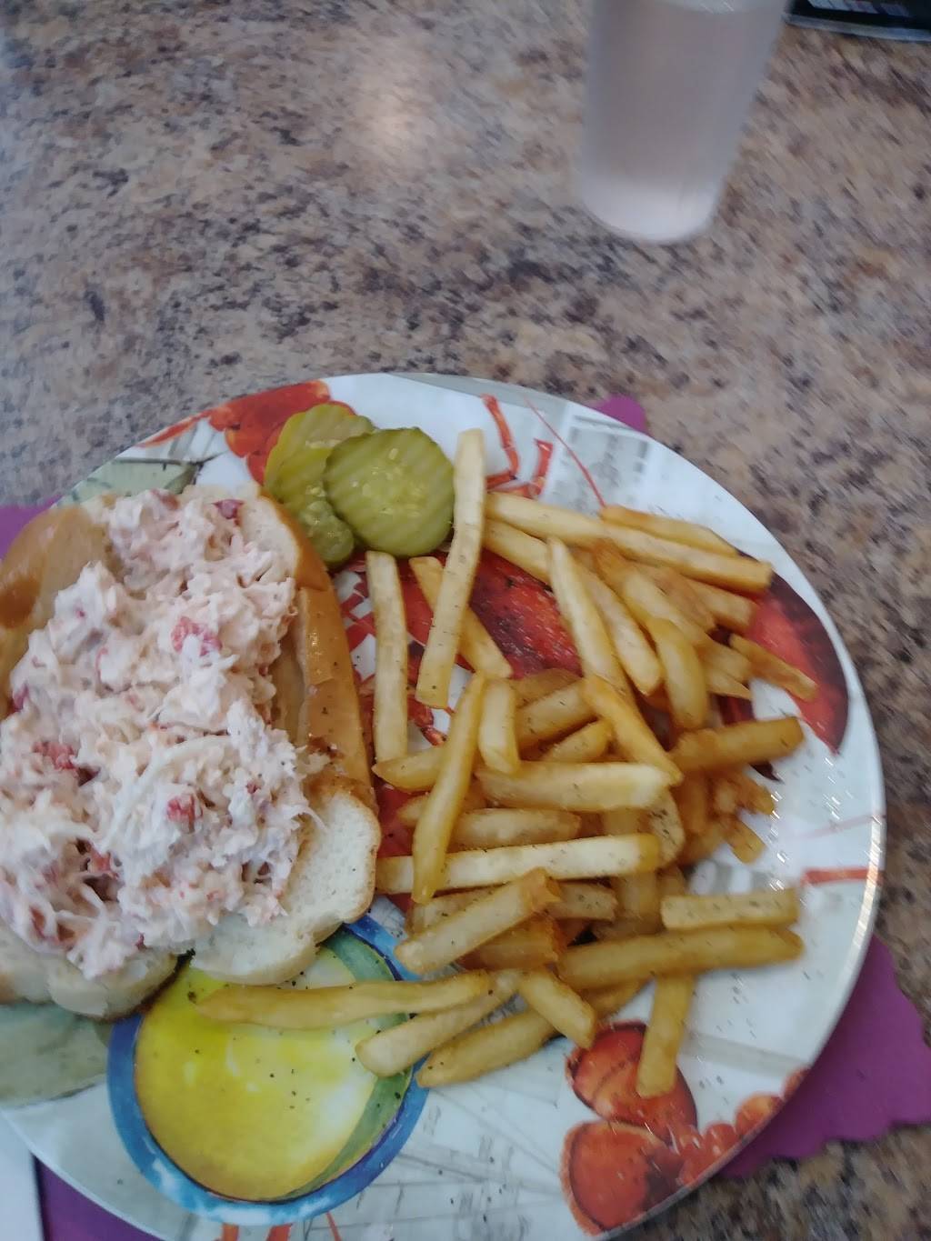 Charlies Place | restaurant | 83 Bass Ave, Gloucester, MA 01930, USA | 9782815002 OR +1 978-281-5002