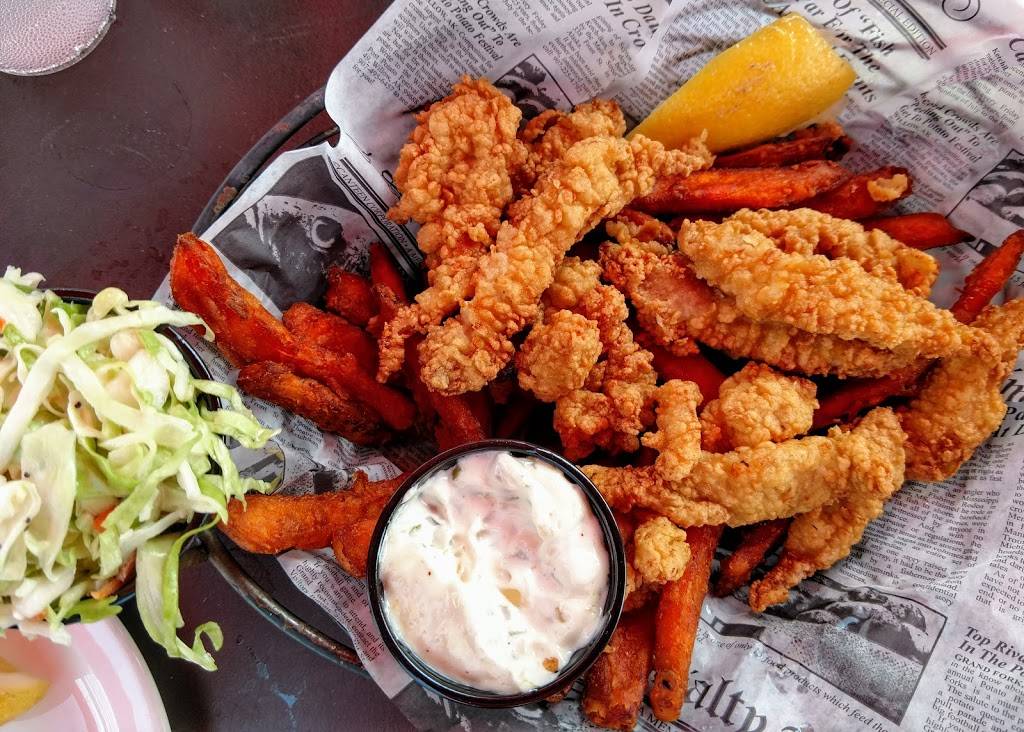 Michaels Harborside | restaurant | 1 Tournament Wharf, Newburyport, MA 01950, USA | 9784627785 OR +1 978-462-7785