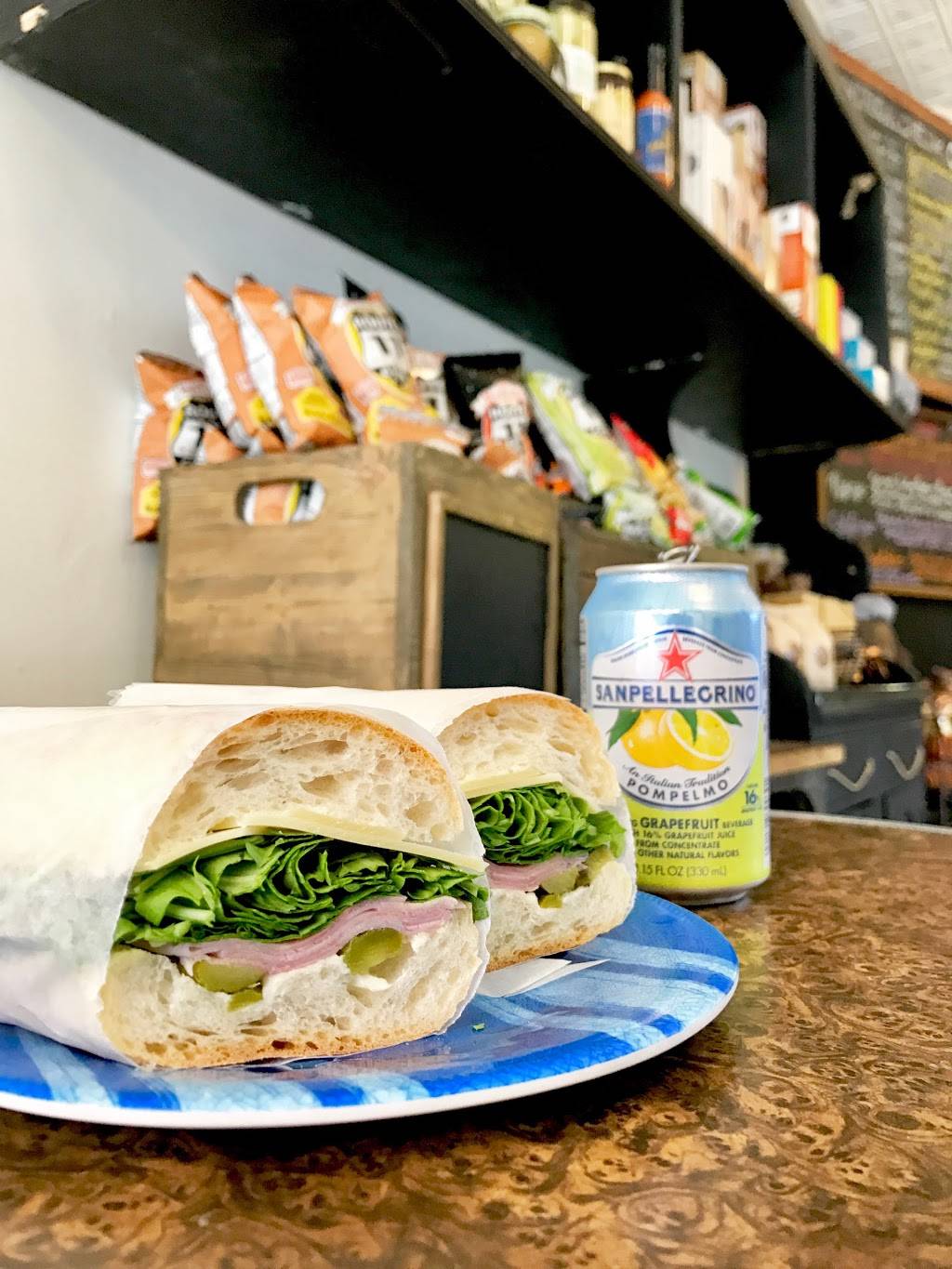 Barnyard Cheese Shop | meal takeaway | 168 Avenue B, New York, NY 10009, USA | 2126742276 OR +1 212-674-2276