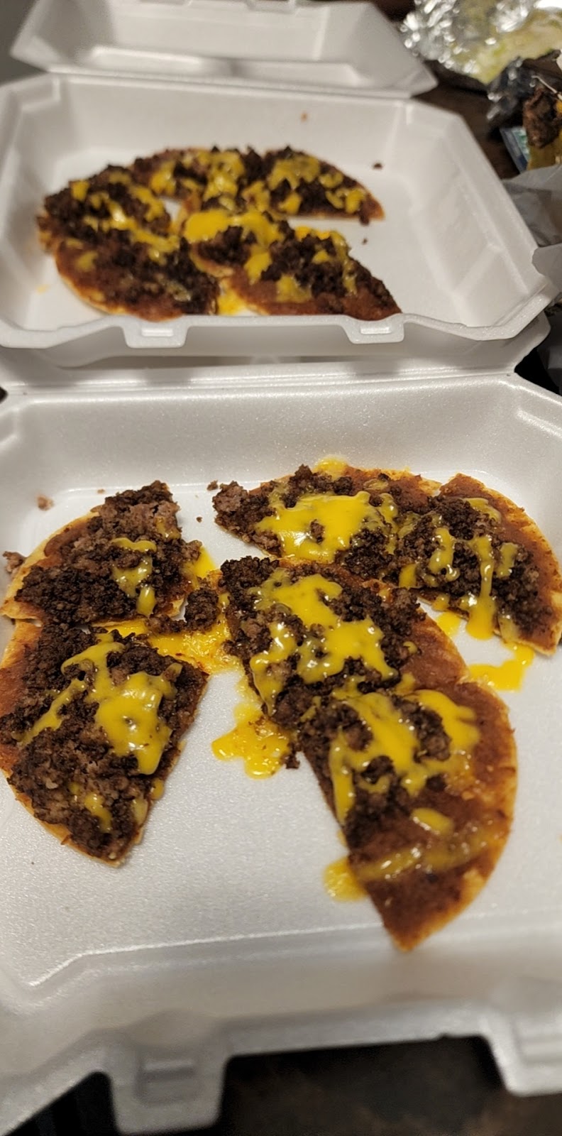 La Estrellita LLC | restaurant | 301 N Upshaw Blvd, Robstown, TX 78380, USA | 3619330217 OR +1 361-933-0217