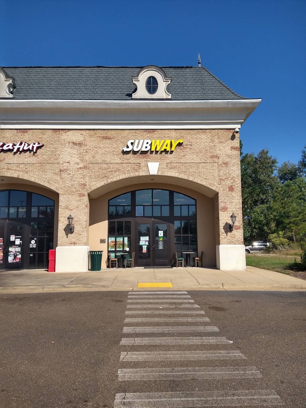 Subway | meal takeaway | 772 Lake Harbour Dr, Ridgeland, MS 39157, USA | 6018537827 OR +1 601-853-7827