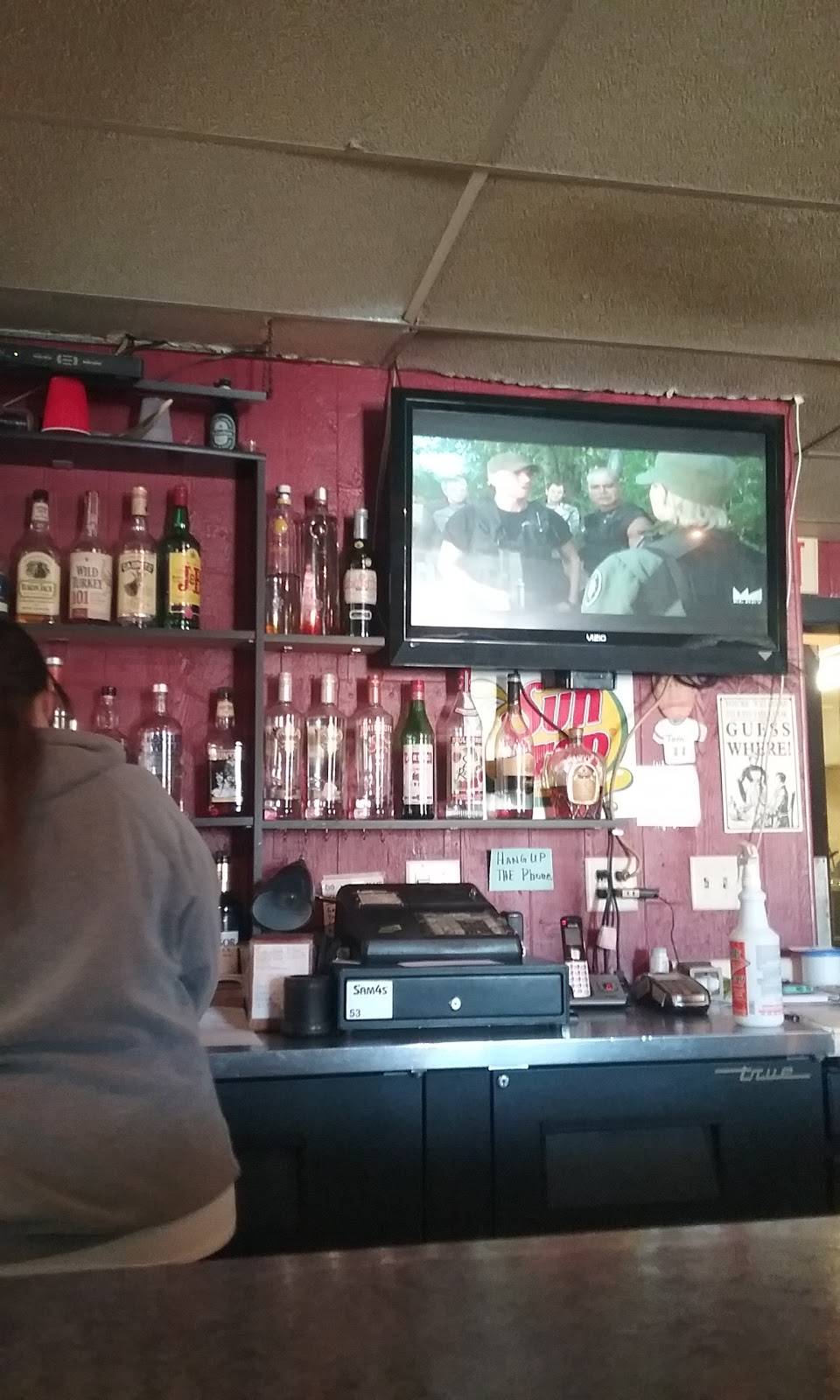 Footbridge Bar & Grill | restaurant | N3850 County C, Kewaunee, WI 54216, USA | 9203880490 OR +1 920-388-0490