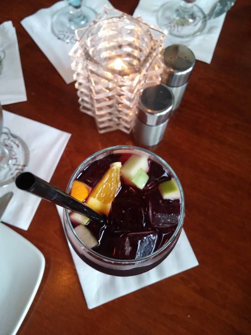 Garlic Steak & Seafood | restaurant | 907 Main St #101, Stroudsburg, PA 18360, USA | 5704766555 OR +1 570-476-6555