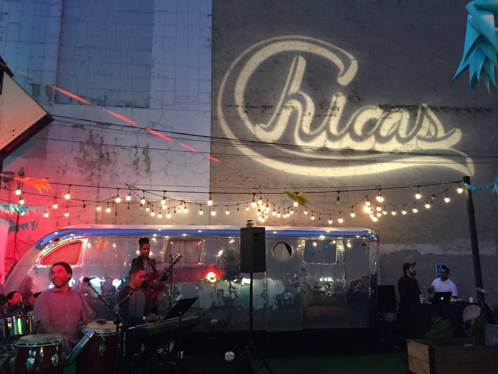 Chicas Tacos | meal delivery | 800 South La Brea Ave, Los Angeles, CA 90036, USA | 2138960373 OR +1 213-896-0373