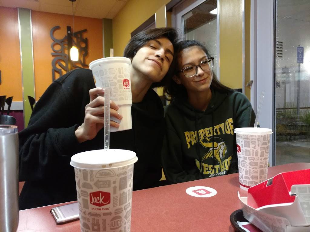 Jack in the Box | restaurant | 4750 Gosford Rd, Bakersfield, CA 93313, USA | 6618340190 OR +1 661-834-0190