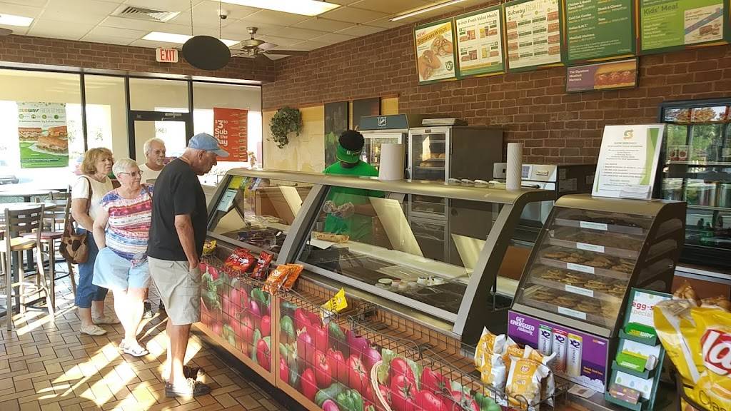 Subway | restaurant | 1580 Bella Cruz Dr, The Villages, FL 32159, USA | 3527509600 OR +1 352-750-9600