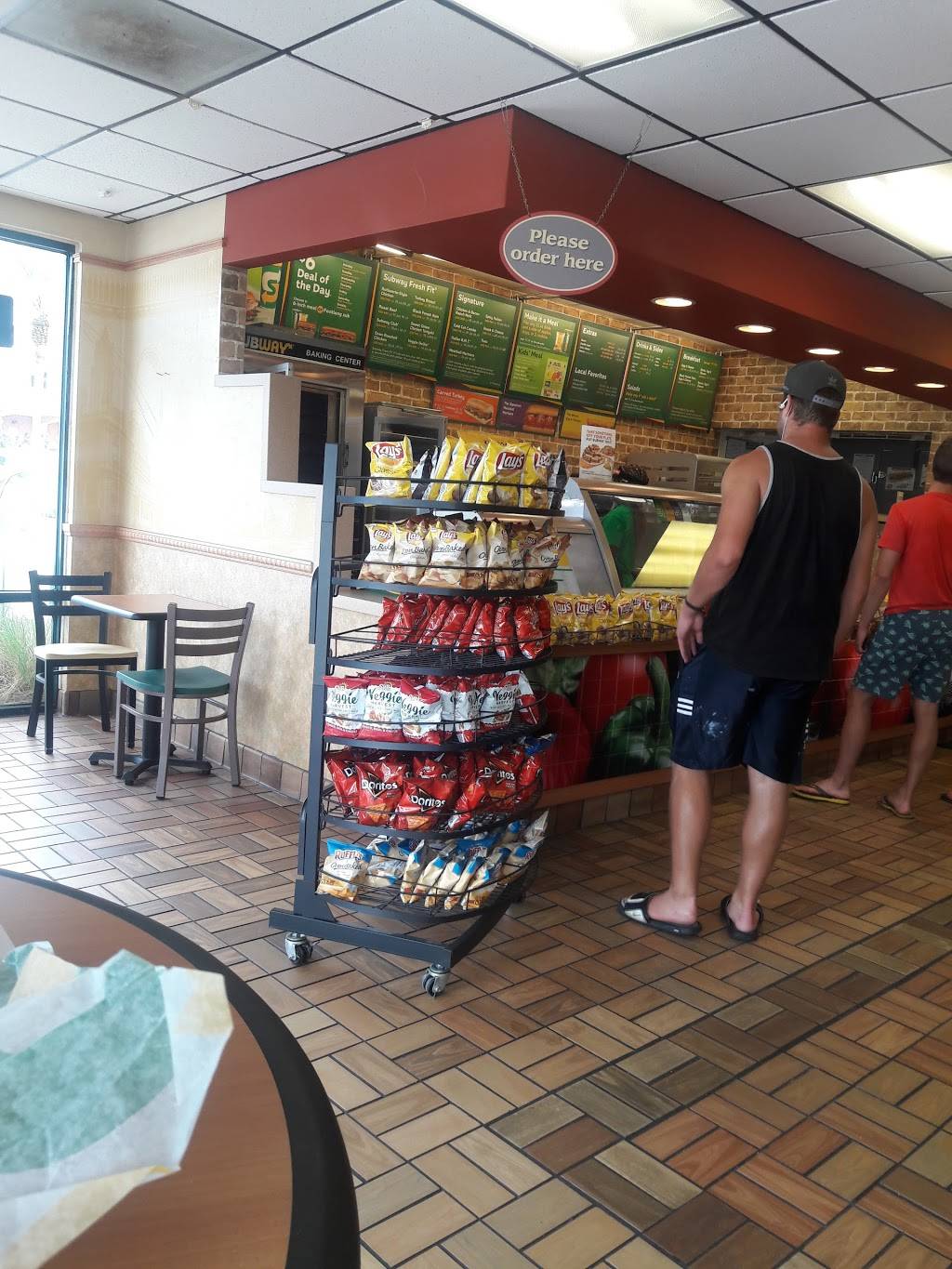 Subway Restaurants | restaurant | 696 S Gulfview Blvd, Clearwater Beach, FL 33767, USA | 7274479325 OR +1 727-447-9325