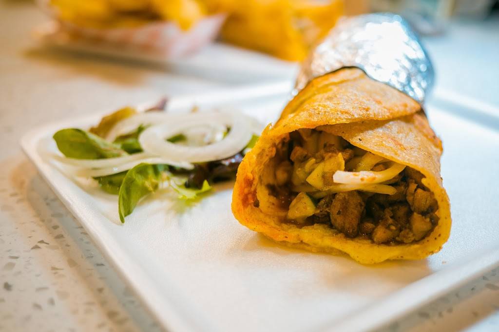 Hakka Bakka - Indian Kati Rolls | restaurant | 1251 W Fullerton Ave, Chicago, IL 60614, USA | 8728023968 OR +1 872-802-3968