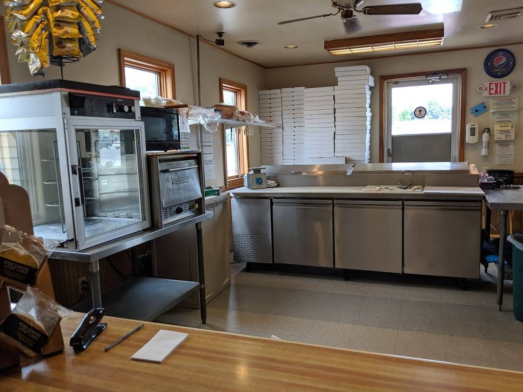 Pizza Land - LeRoy | restaurant | 131 W Main St, Le Roy, NY 14482, USA | 5857686630 OR +1 585-768-6630