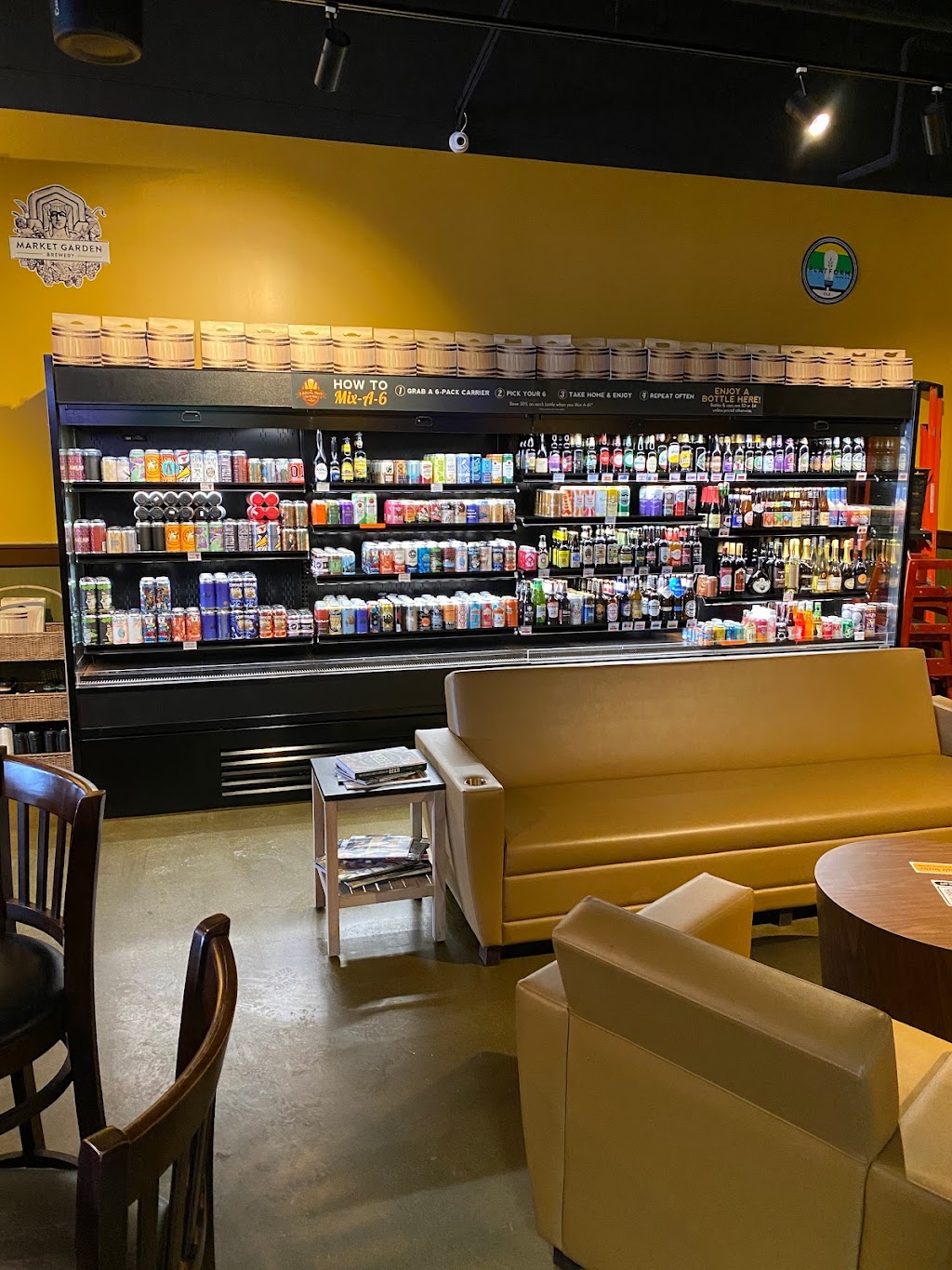 The Casual Pint of Youngstown | restaurant | 393 Boardman Poland Rd Unit #136, Youngstown, OH 44512, USA | 3307879799 OR +1 330-787-9799