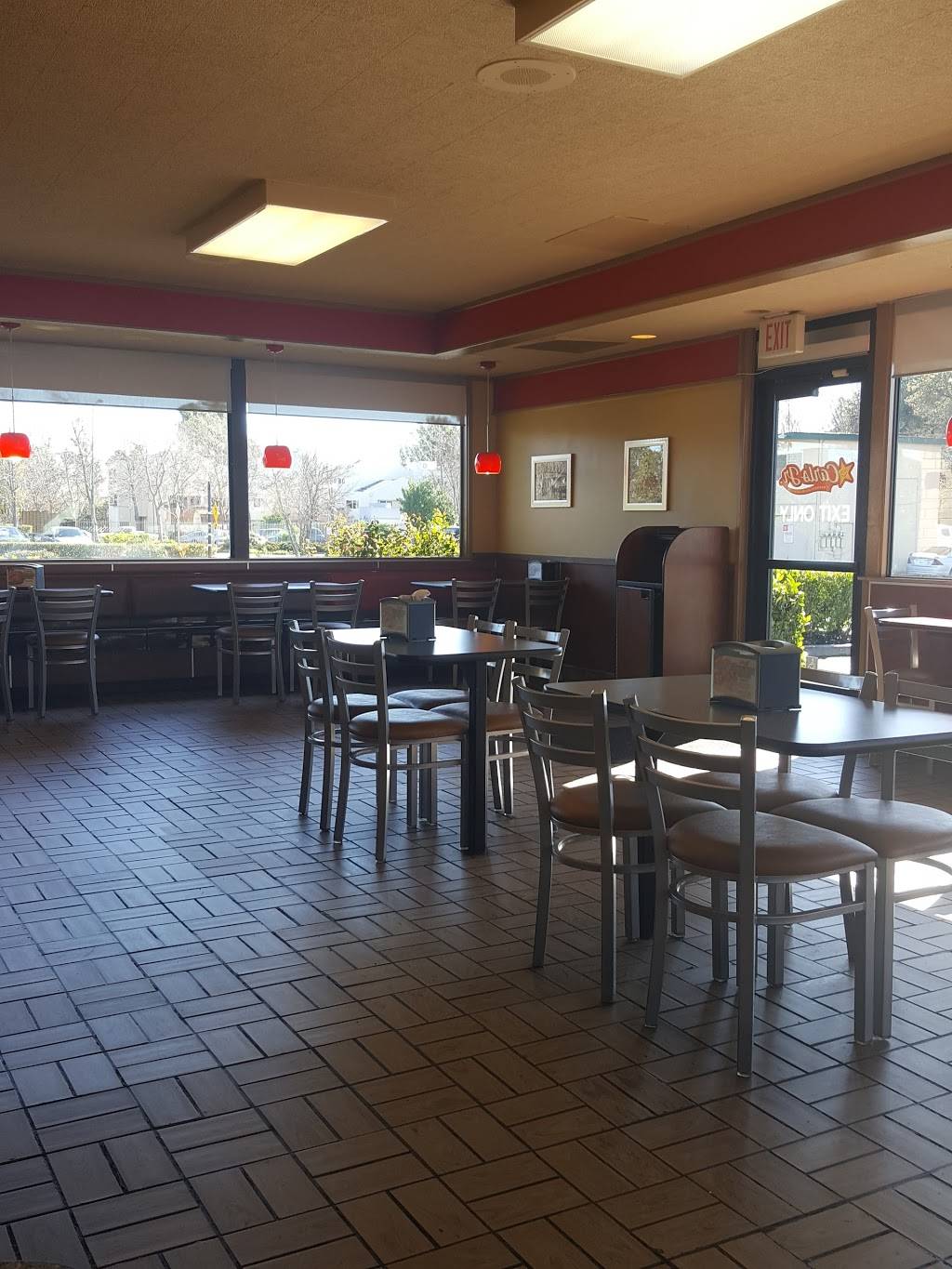 Carls Jr. | restaurant | 2380 N Texas St, Fairfield, CA 94533, USA | 7074256993 OR +1 707-425-6993