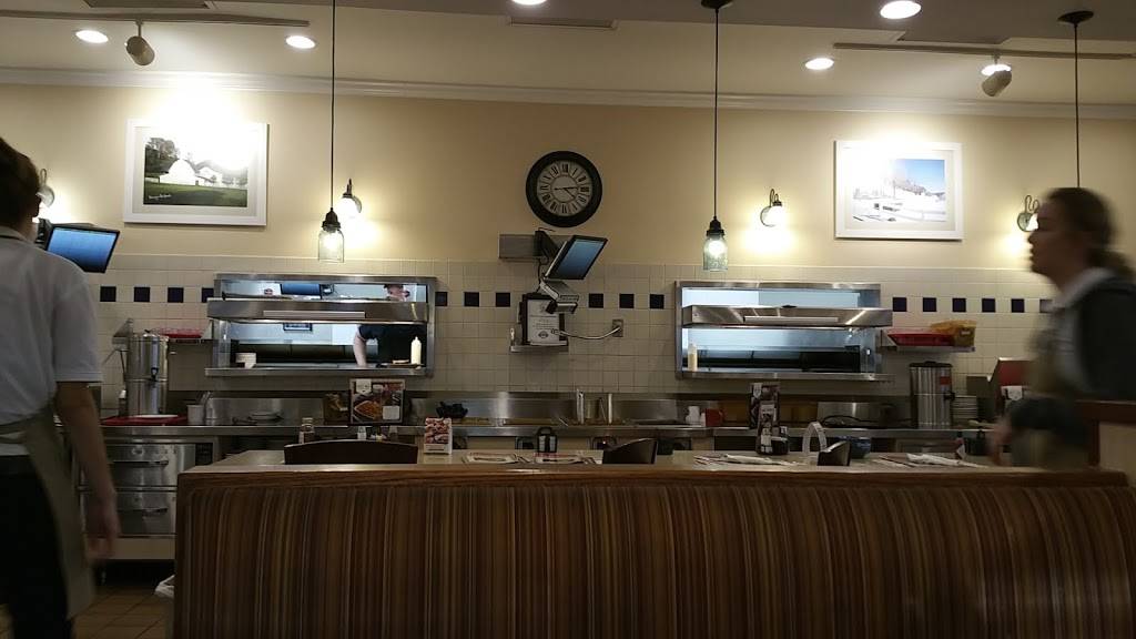 Bob Evans | restaurant | 1020 Stafford Market Pl, Stafford, VA 22556, USA | 5402889563 OR +1 540-288-9563