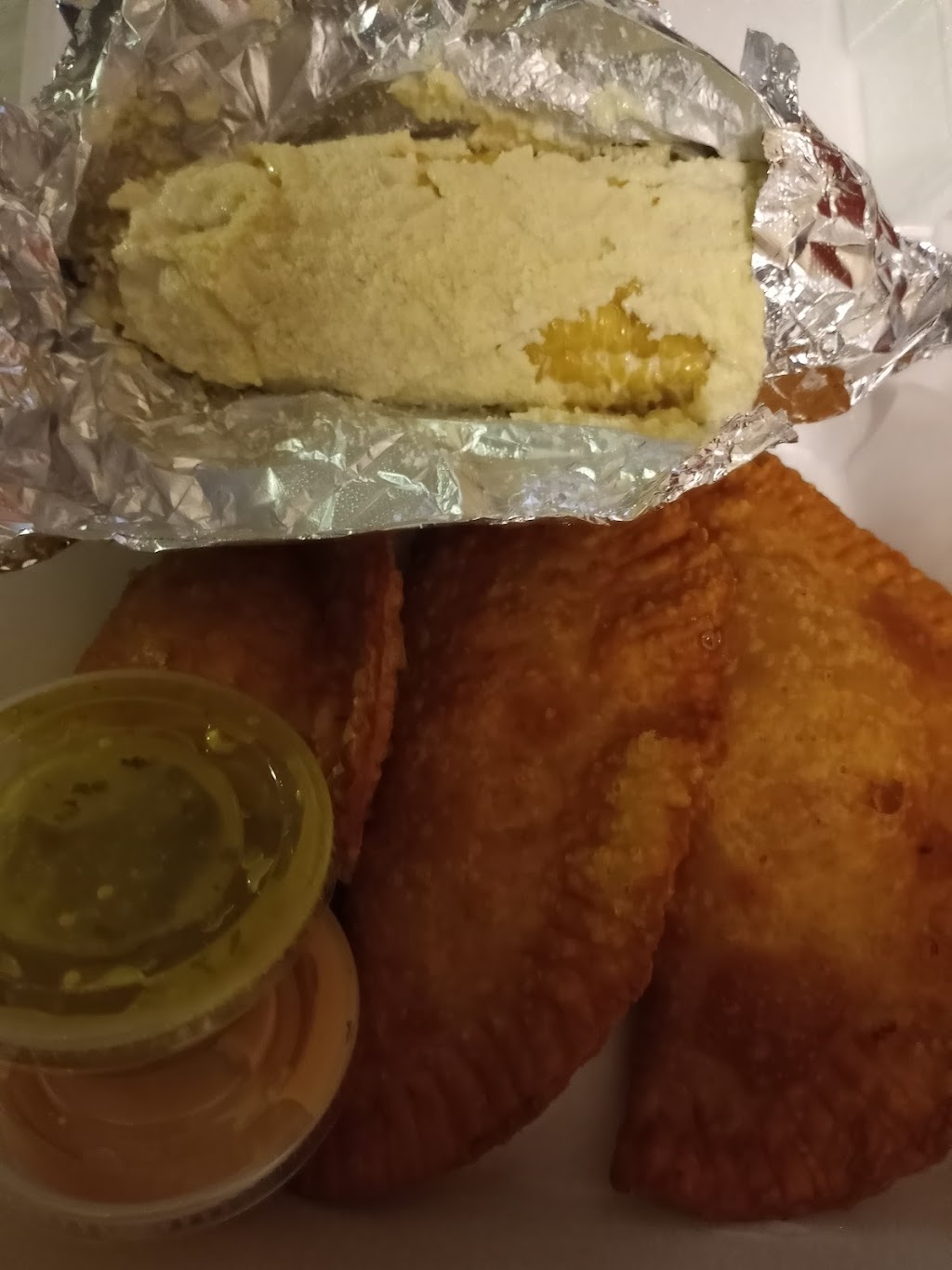 Crazy Pineapple | restaurant | 1807 Decker Blvd #13, Columbia, SC 29206, USA | 8039956753 OR +1 803-995-6753