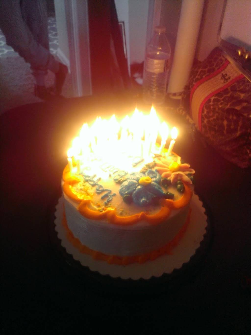 Tiffanys Pizza | restaurant | 5035 Turney Rd, Cleveland, OH 44125, USA | 2165873900 OR +1 216-587-3900