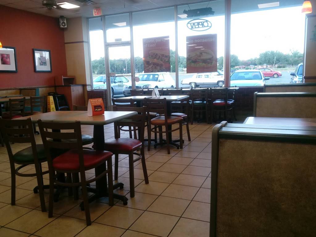 Subway | restaurant | 2808 University Pkwy, Across from LJVM Coliseum, Winston-Salem, NC 27105, USA | 3367221400 OR +1 336-722-1400