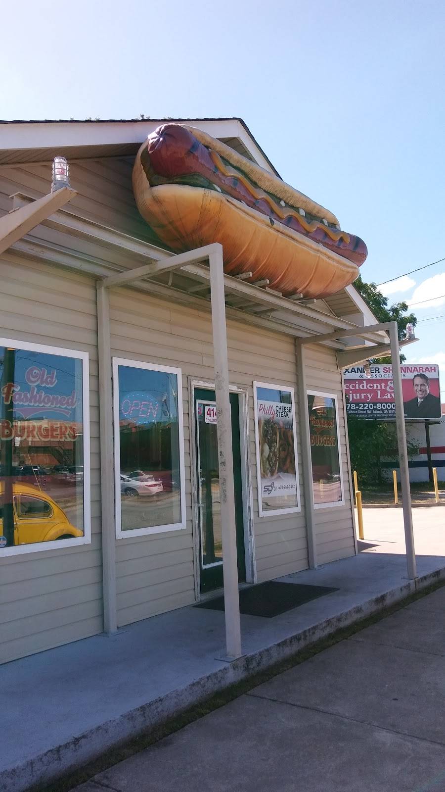 The Griffin Dog House | restaurant | 414 E Solomon St, Griffin, GA 30223, USA | 4702048169 OR +1 470-204-8169