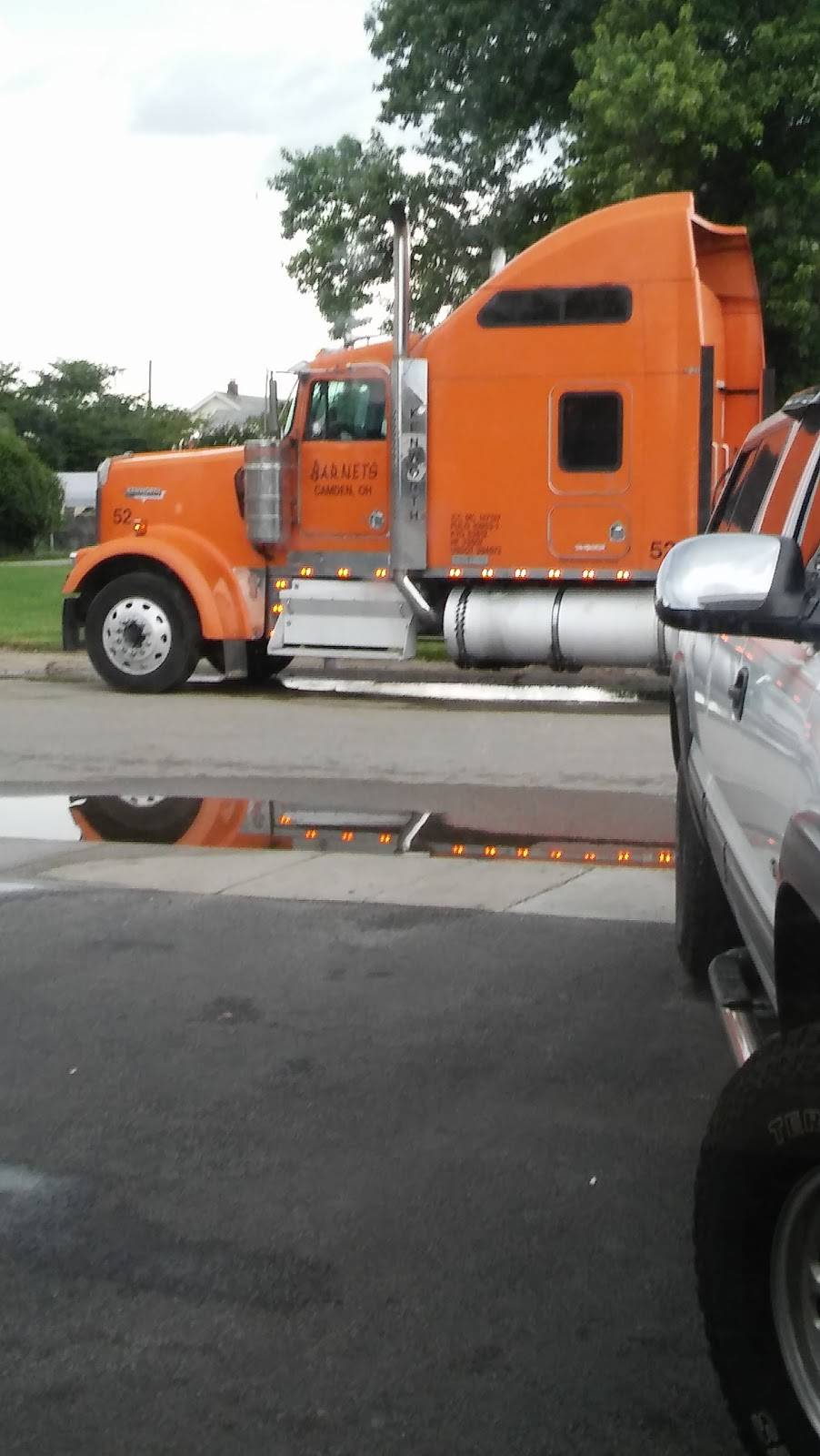 Mels Diner | meal takeaway | 103 S Riverside Dr, Hamilton, OH 45011, USA | 5138639210 OR +1 513-863-9210