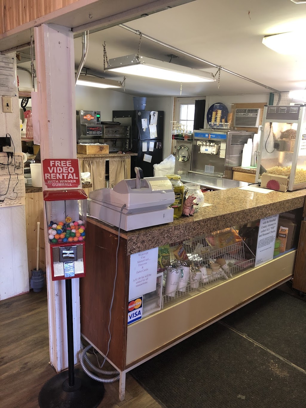 Michelles Munchies | restaurant | 402 Main St, Ashland, MT 59003, USA | 4067846066 OR +1 406-784-6066