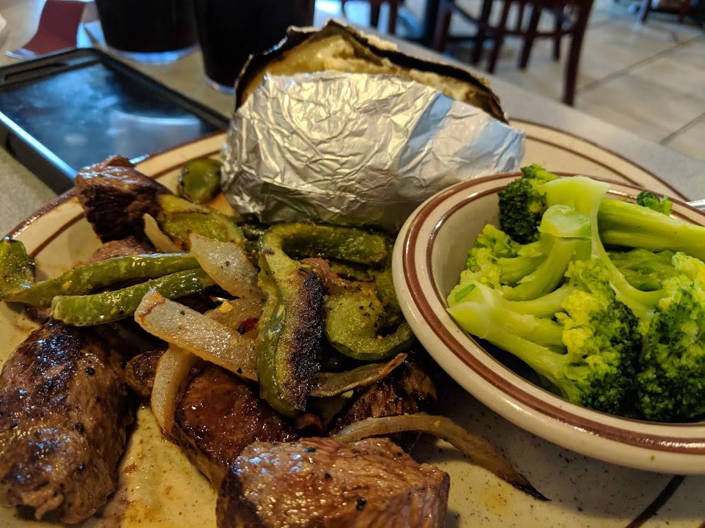 Ronnis Restaurant | restaurant | 112 New Market, Madison, NC 27025, USA | 3369160042 OR +1 336-916-0042