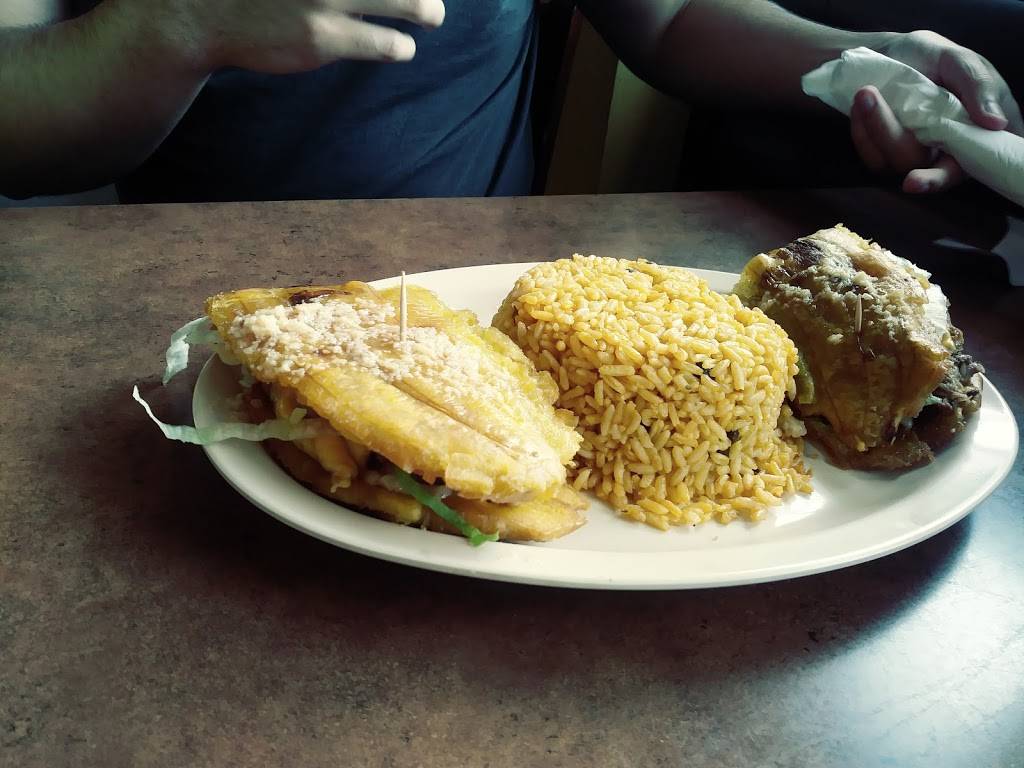 Shalom Puerto Rican Restaurant | restaurant | 3500 W National Ave, Milwaukee, WI 53215, USA | 4148827003 OR +1 414-882-7003