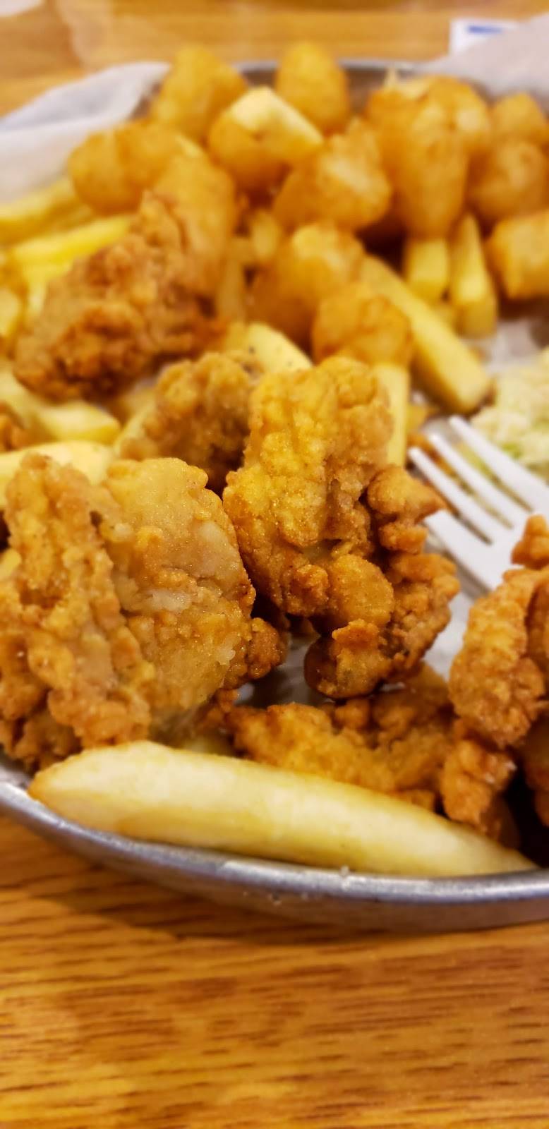 Bernies Tybee Island | restaurant | 13 Tybrisa St, Tybee Island, GA 31328, USA | 9127865100 OR +1 912-786-5100