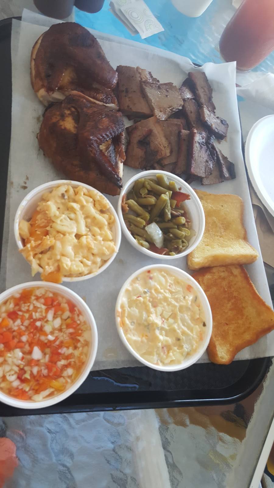 Boatyard BBQ | restaurant | 3006 Lakeshore Dr, Muskegon, MI 49441, USA | 2317477300 OR +1 231-747-7300